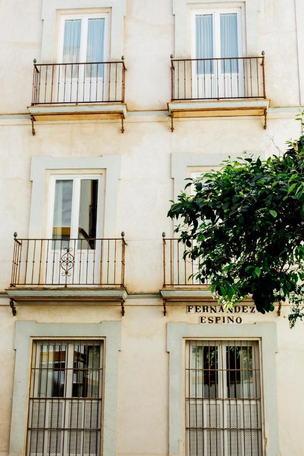 Casa Patio Del Siglo XIX Aparthotel Sevilla Bagian luar foto
