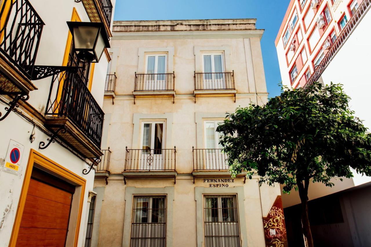 Casa Patio Del Siglo XIX Aparthotel Sevilla Bagian luar foto